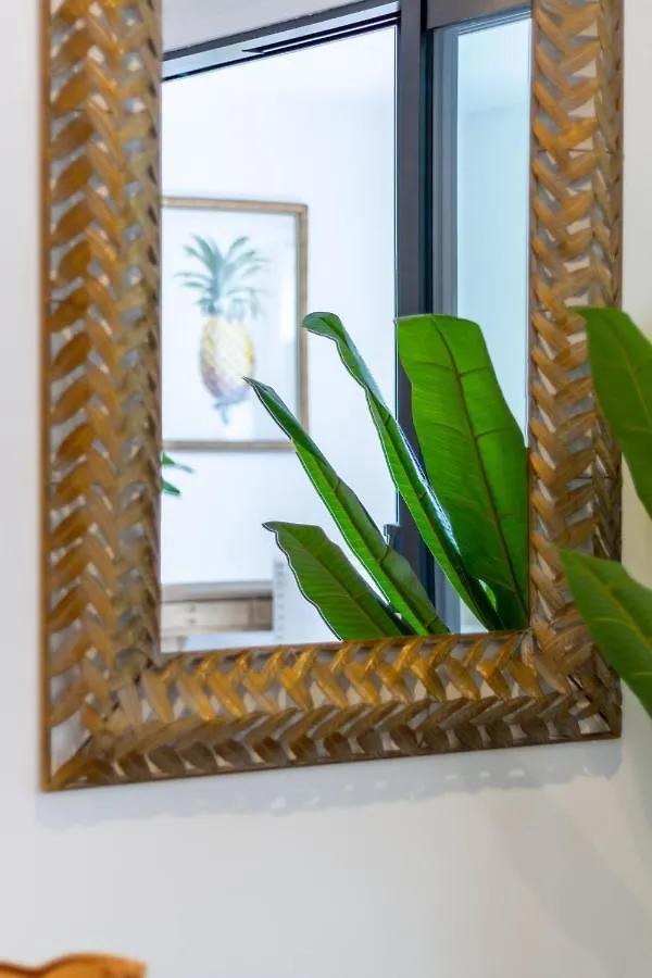 Heart Of Christchurch Cbd Hideaway 2Bed 1 Bath Apartment