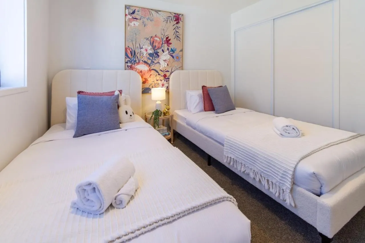 Heart Of Christchurch Cbd Hideaway 2Bed 1 Bath 0*,