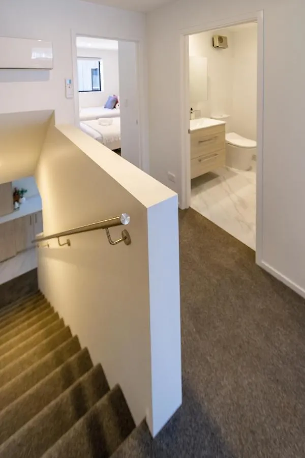 Heart Of Christchurch Cbd Hideaway 2Bed 1 Bath Apartment